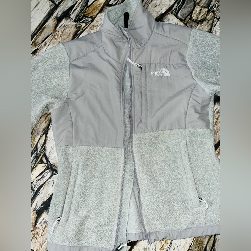 Small North Face fleece